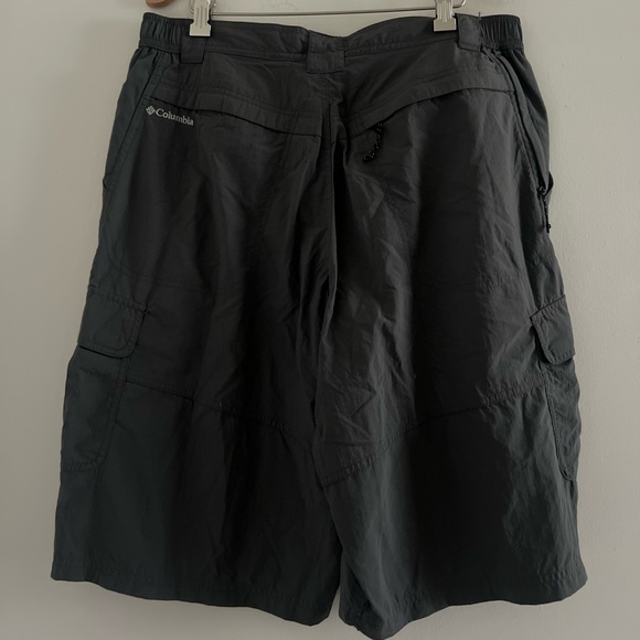 SOLD DO NOT BUY Men’s Columbia Cargo Shorts Bundle Khaki 36W 10L Dark Gray L 12L - Picture 6 of 9